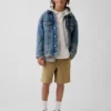 Moderna uniformshorts i khaki för barn