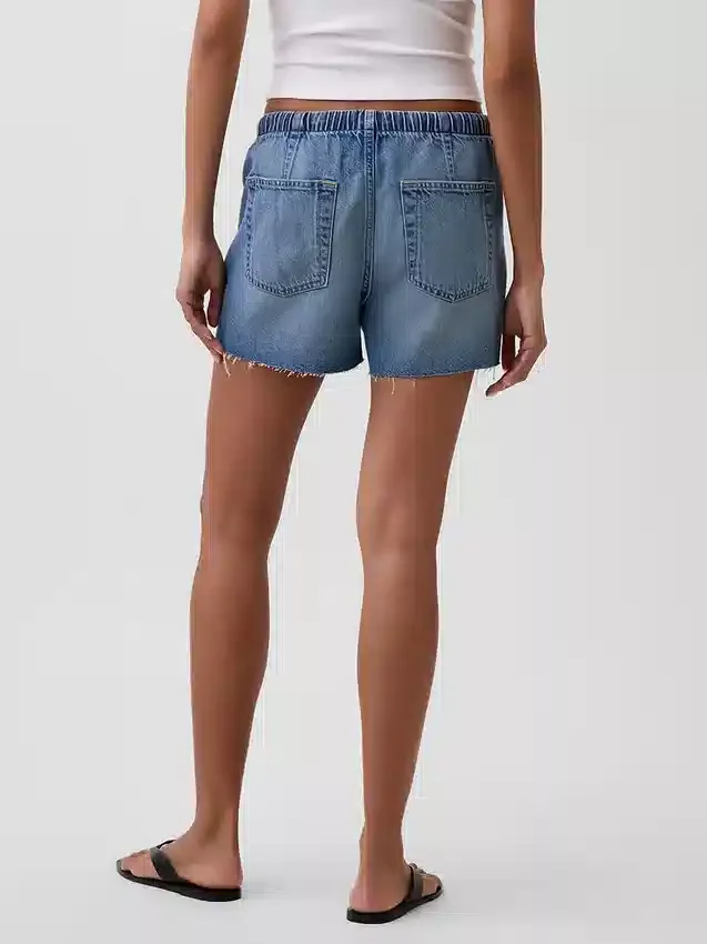 3,5” Lågt sittande, bekväma jeansshorts