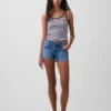 3" lågmidjade denimshorts med snörning