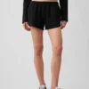 3" stickade shorts med delfinmönster