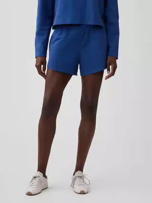 3" stickade shorts med delfinmönster