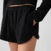 3" stickade shorts med delfinmönster