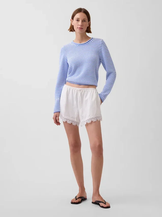 4" Shorts i linneblandning med spetskant och medelhög midja