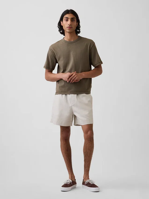 5,5" avslappnade shorts i linneblandning