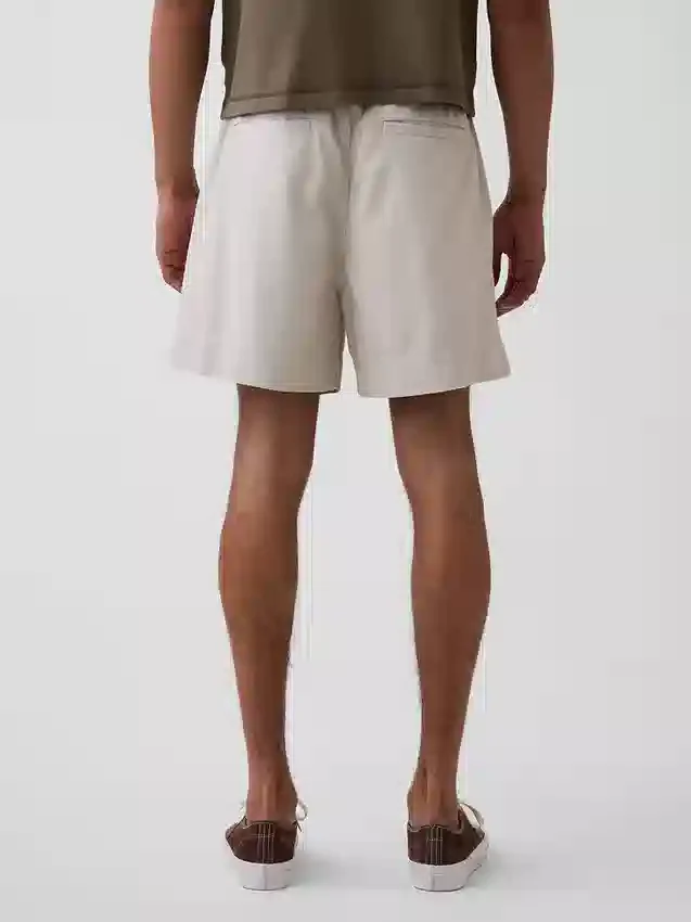 5,5" avslappnade shorts i linneblandning