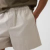 5,5" avslappnade shorts i linneblandning