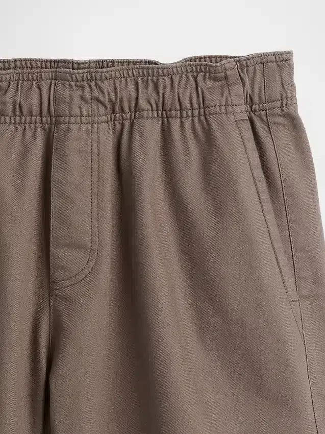 5,5" avslappnade shorts i linneblandning
