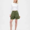 6" midhöga plisserade shorts i twill