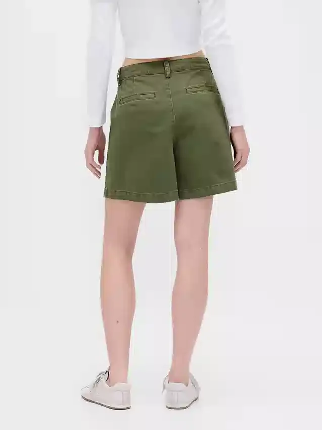 6" midhöga plisserade shorts i twill