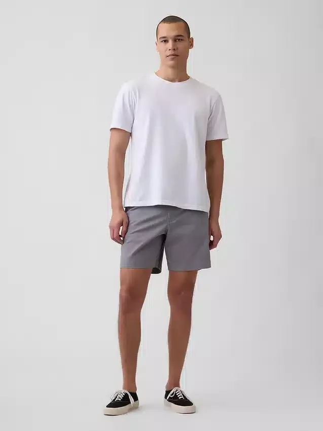 7" avslappnade shorts