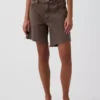 8" Bermudashorts i denim med medelhög midja och lös passform