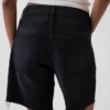 8" Bermudashorts i denim med medelhög midja och lös passform
