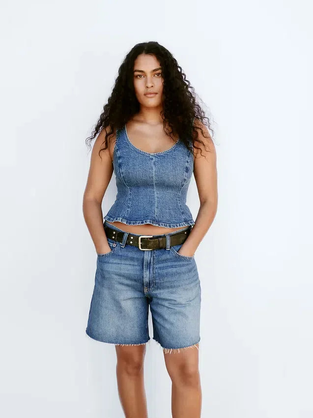 8" Bermudashorts i denim med medelhög midja och lös passform