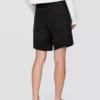 8" Bermudashorts i lös passform med medelhög midja i 90-talsstil