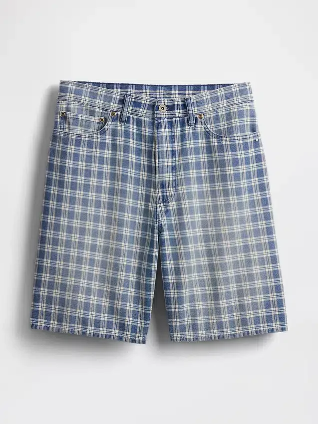 90-talsinspirerade, lösa jeansshorts i rutmönster
