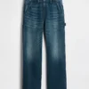 90-talsinspirerade, lösa snickarjeans