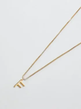 Admiral Row guldhalsband med elegant initial