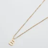 Admiral Row guldhalsband med elegant initial