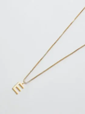 Admiral Row guldhalsband med elegant initial
