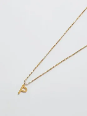 Admiral Row guldhalsband med elegant initial