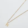 Admiral Row guldhalsband med elegant initial