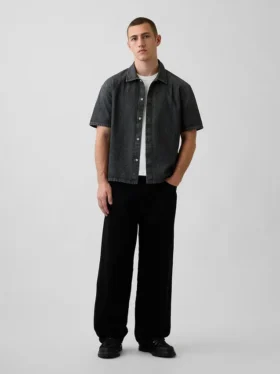Avslappnad denimskjorta