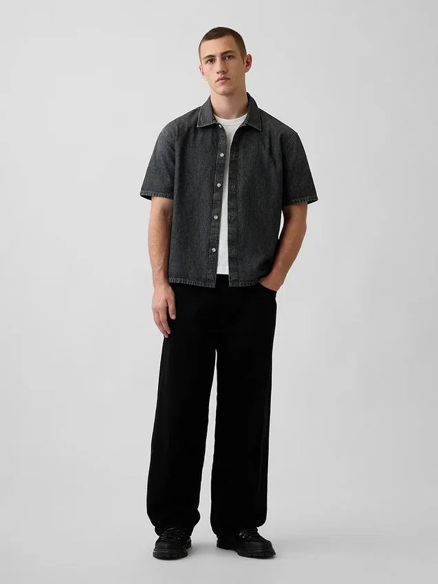 Avslappnad denimskjorta