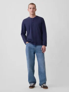Avslappnad Henley-T-shirt