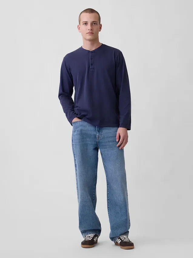 Avslappnad Henley-T-shirt