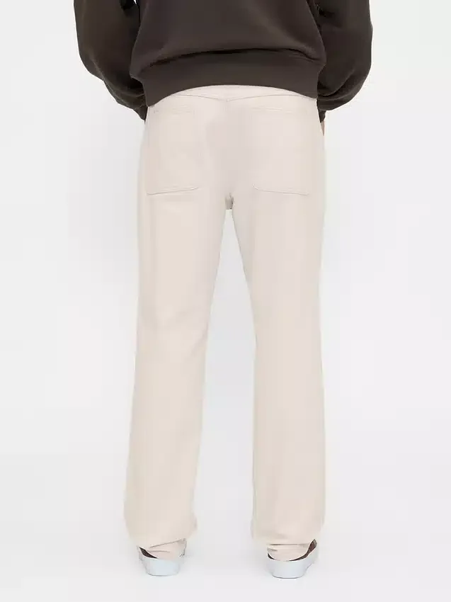 Avslappnade raka khakibyxor i utility-stil