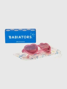 Babiators solglasögon för småbarn och barn med hjärtmotiv