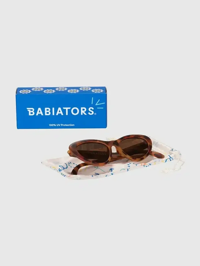 Babiators solglasögon i cat-eye-stil för småbarn och barn