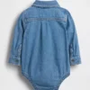 Baby Bodysuit i denim med knappar