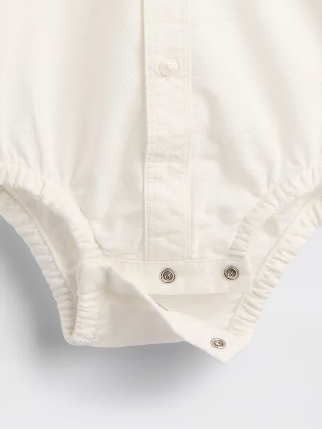 Baby-bodysuit i oxfordtyg