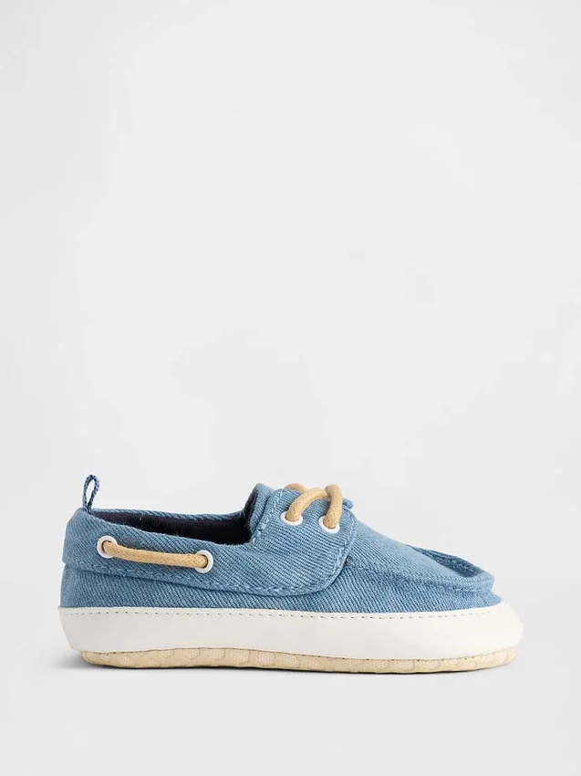 Baby-båtskor i denim