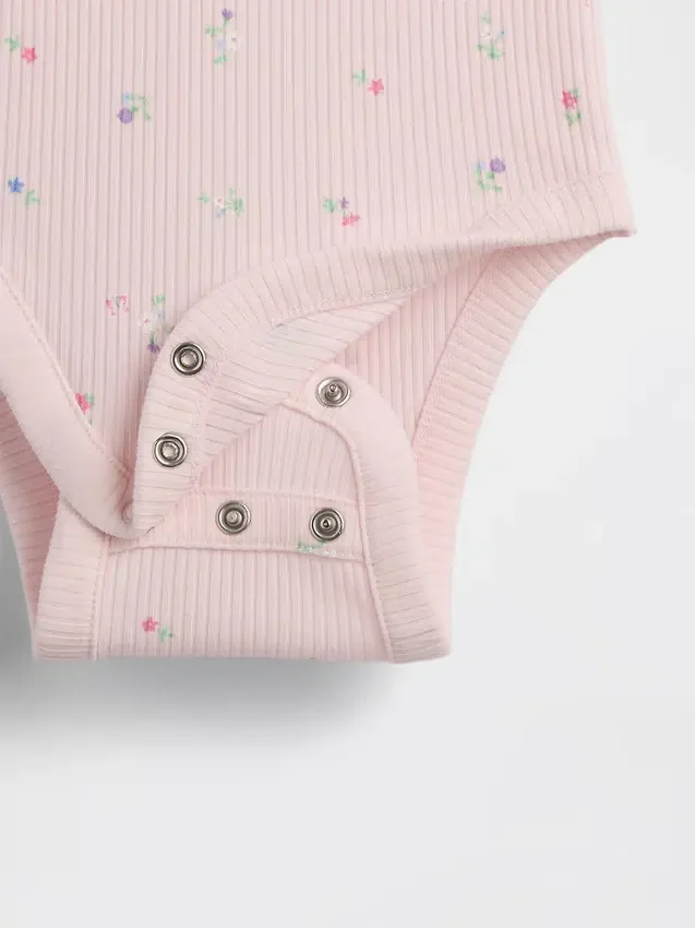 Baby Grow-With-Me Tinyrib-set med shorts