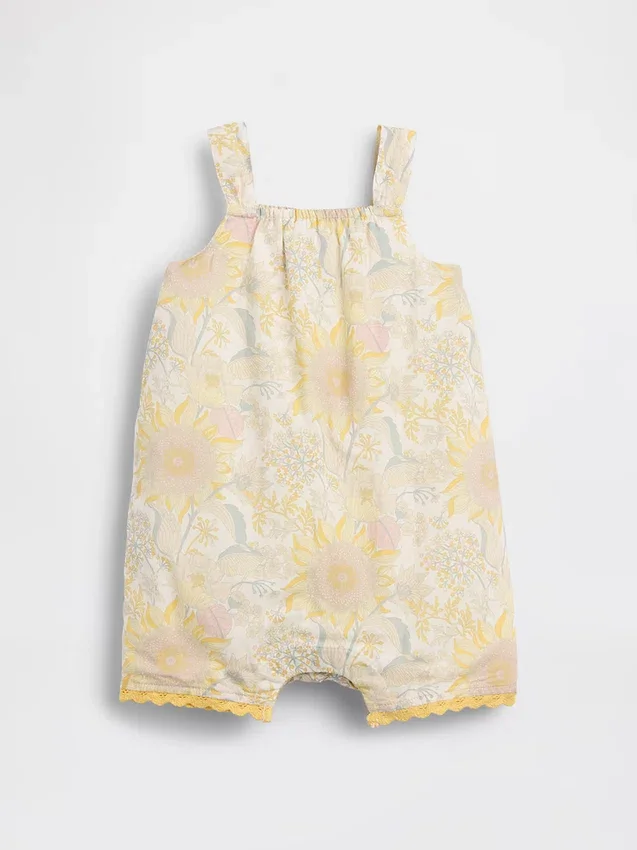 Baby-kortdräkt med blommönster som heldress