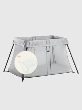 BabyBjörn resesäng Light och lakan i paket