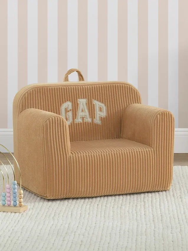 babyGap-stol i ribbad velour med skumfyllning och logotyp