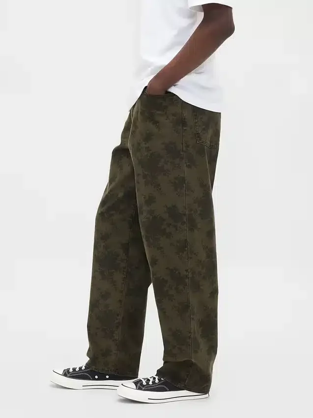 Baggy-Jeans i blommigt canvas