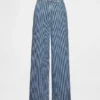 Baggy-jeans i ultramjuk denim med randmönster och medelhög midja