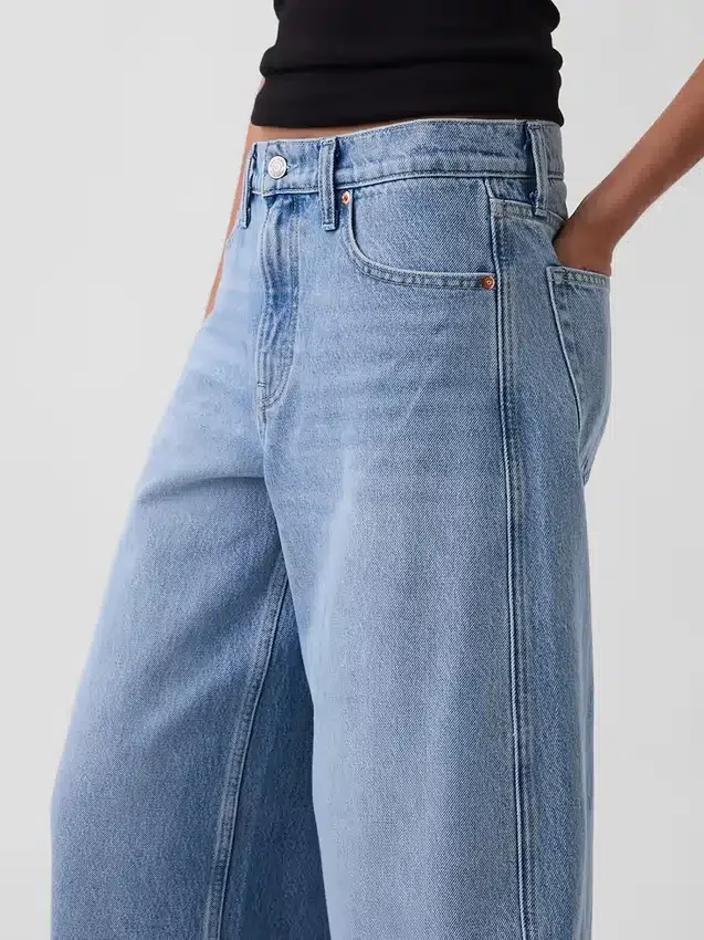 Baggy jeans med avsmalnande ben och medelhög midja