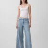 Baggy-jeans med medelhög midja och bälte