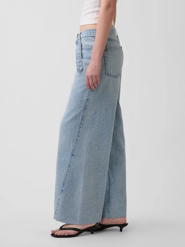 Baggy-jeans med medelhög midja och bälte