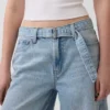 Baggy-jeans med medelhög midja och bälte