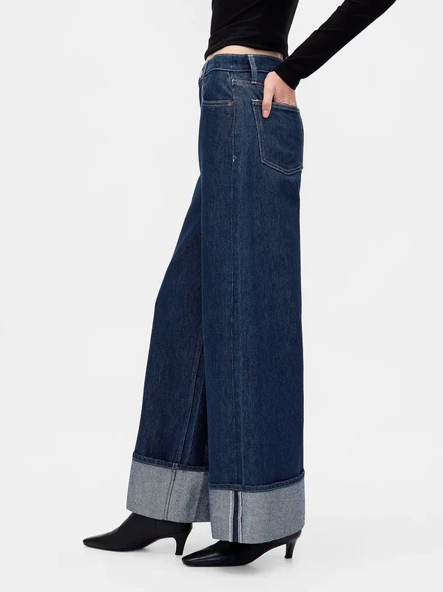 Baggy-jeans med medelhög midja och metalliska uppviktade benslut