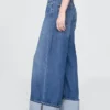 Baggy-jeans med medelhög midja och ultramjuka uppviktade benslut