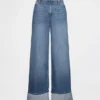 Baggy-jeans med medelhög midja och ultramjuka uppviktade benslut
