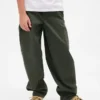 Baggybaggy-byxor i borstad twill med avsmalnande ben