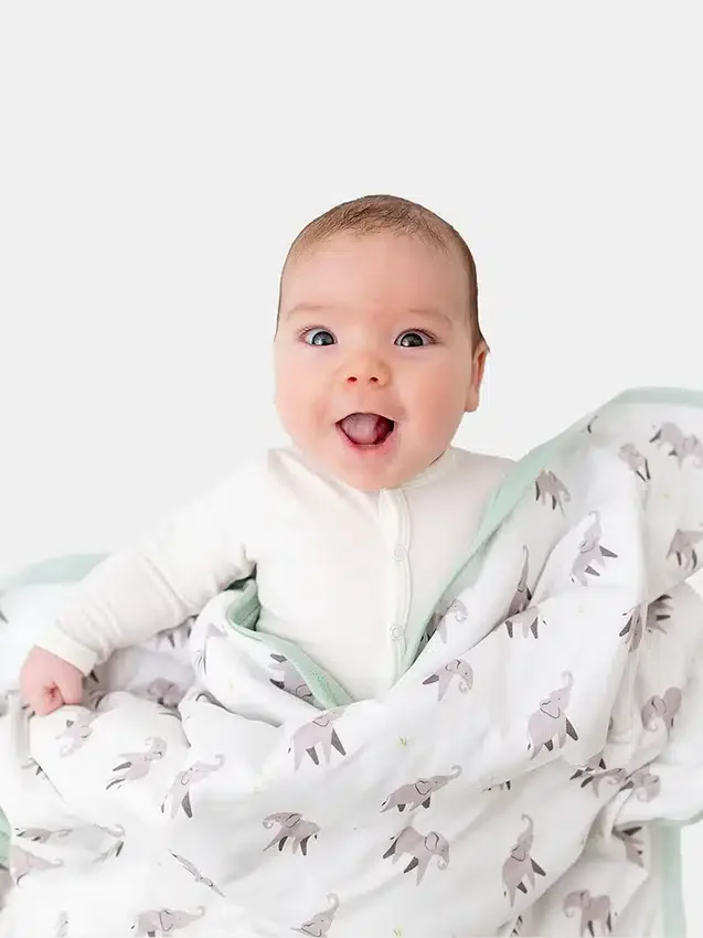 Bambu-babyfilt med liten elefant